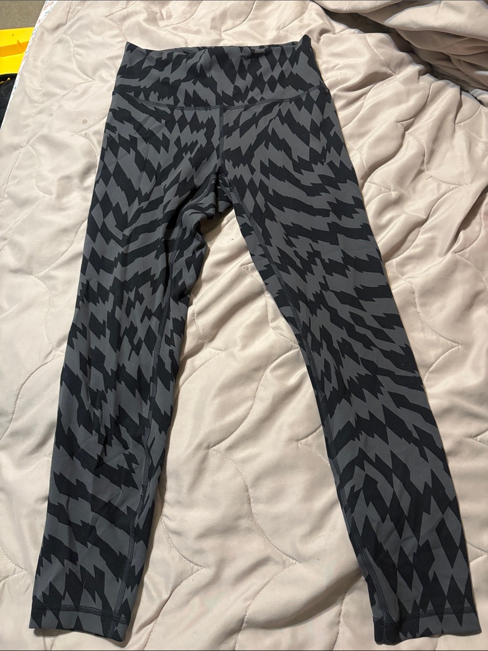 Lululemon wunder train legging